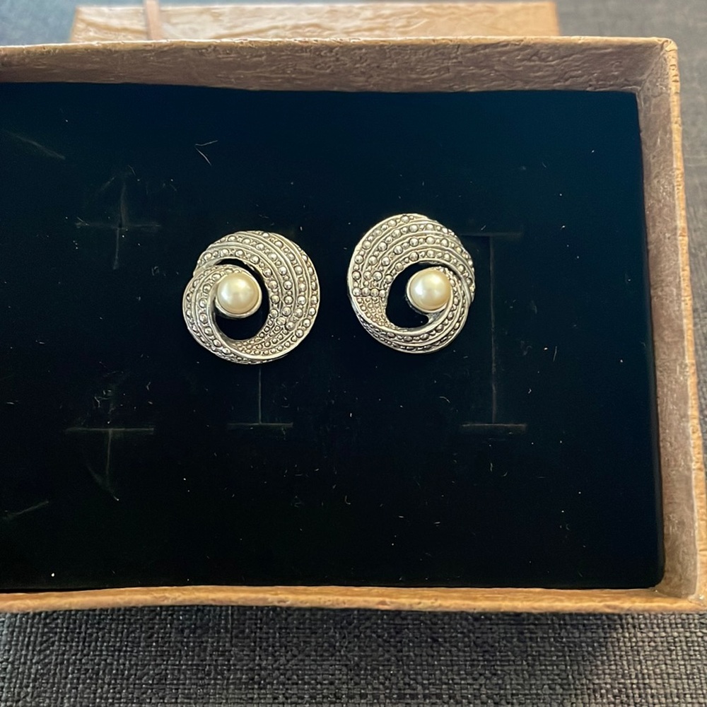 Vintage Round earrings
